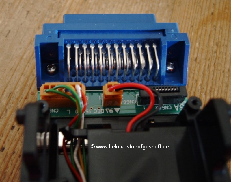 the plugs to the circuit board